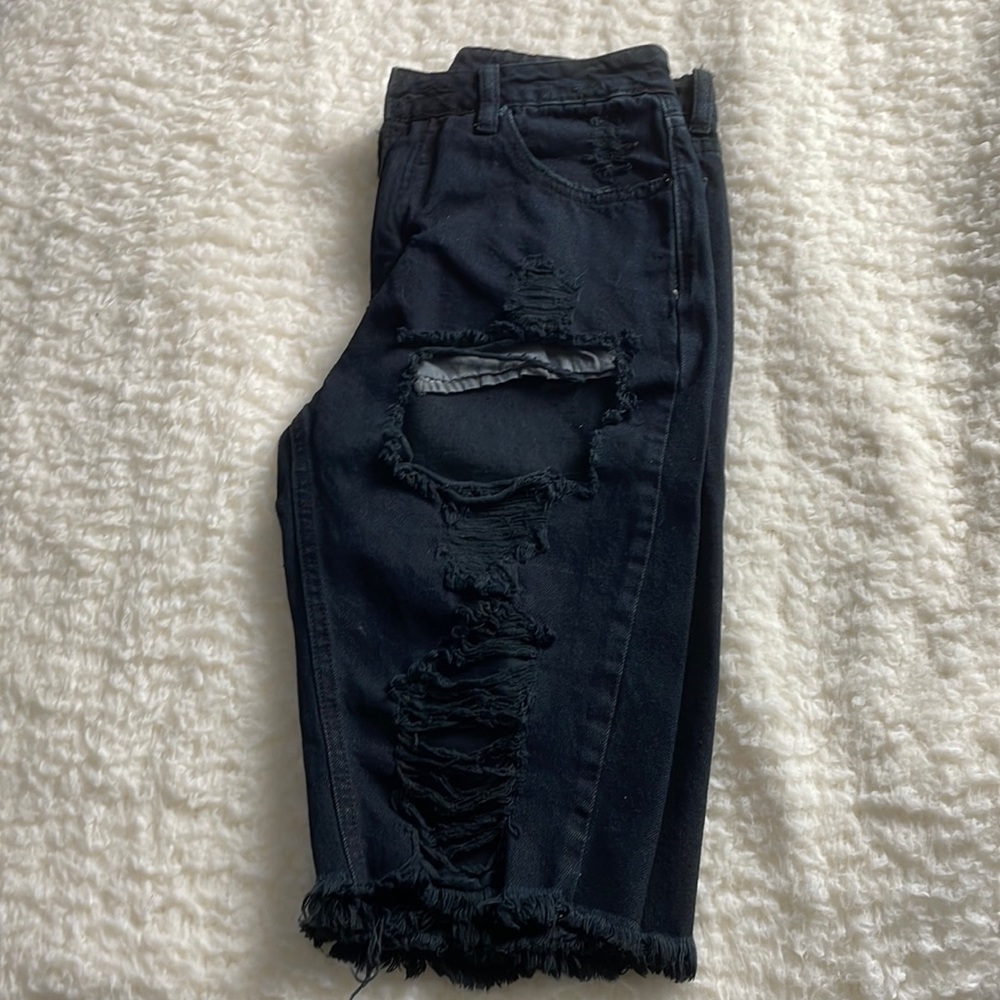 Sorella Denim Capris with Rips in Black - Size Small
